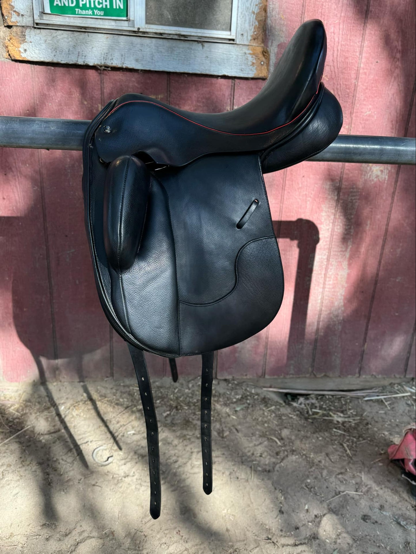 17.5 JRD Escala Dressage Saddle.
